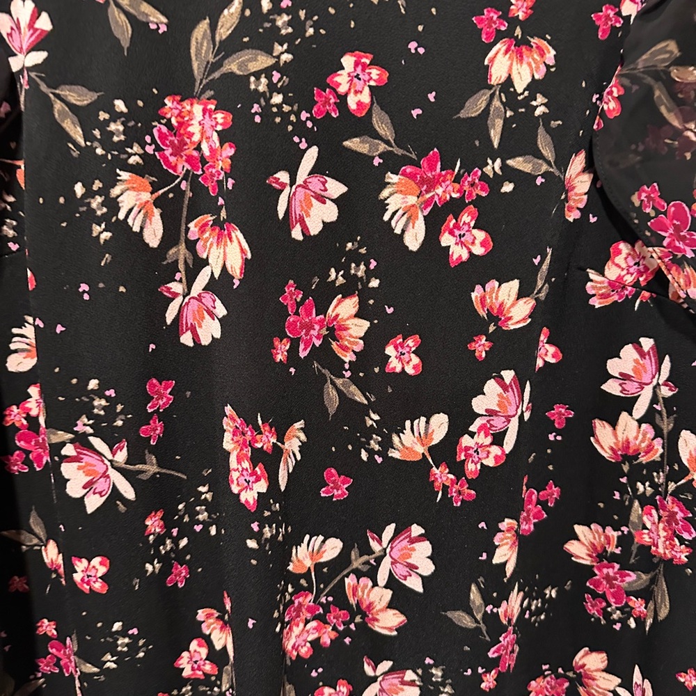 Roz & Ali Black and Pink Floral Blouse - 1X - Picture 3 of 8